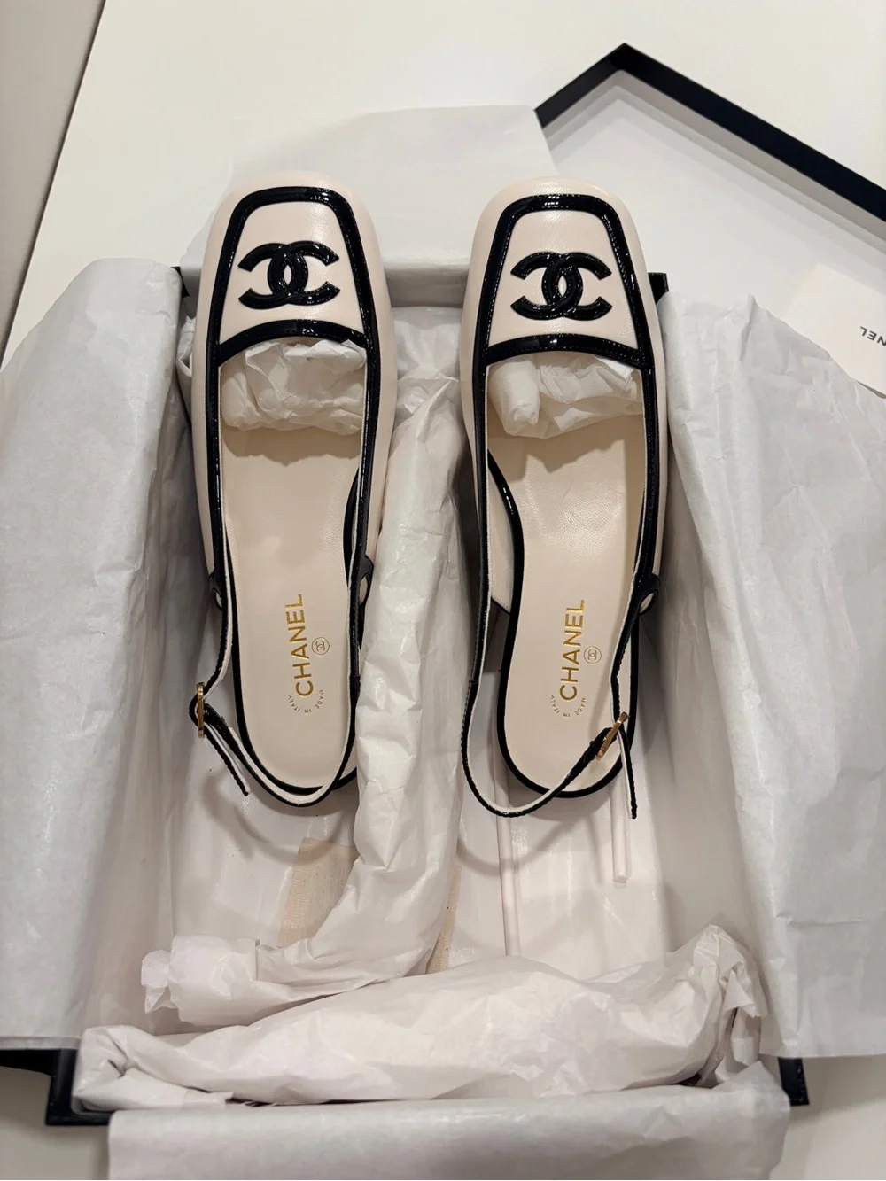 Pre-Fall/Winter 2026 Blazy Slingback Flats - Picture 1 of 6